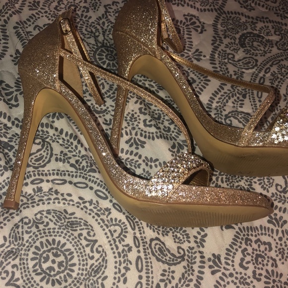 Heels - Picture 5 of 7